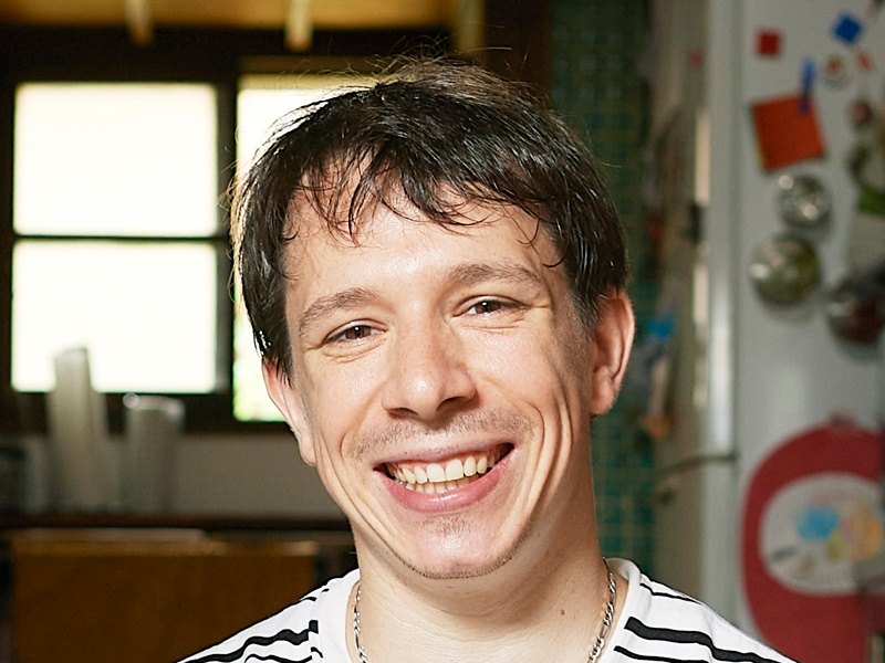 伝説の家政婦”志麻さんの初めての自宅レシピ本発売！ 企業リリース日刊工業新聞 電子版