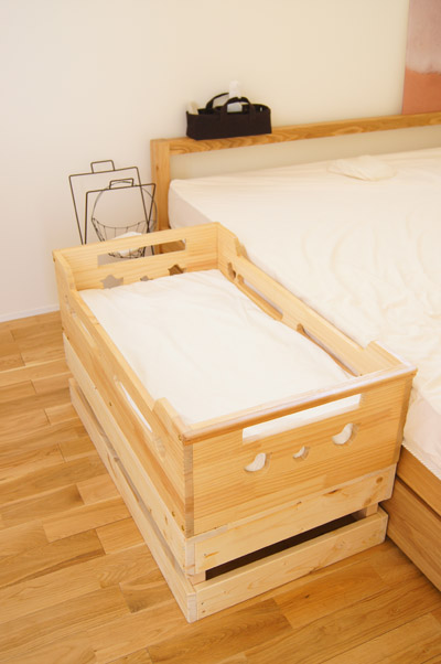 段ボールでベビーベッド作り！大阪梅田ダンボール梱包資材の三和商店