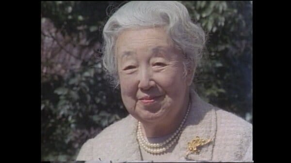 初版本！ 香淳皇后 : 昭和天皇と歩んだ二十世紀 - メルカリ