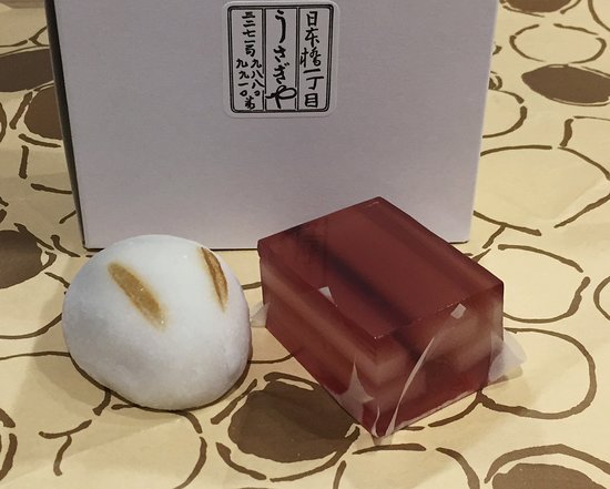 休日出勤のご褒美は日本橋「うさぎや」さんのどら焼きとうさぎ饅頭。並びましたが、なんと焼き立てをゲット ╹◡╹ 蜂蜜のコクがたまらないふわっふ2024.05.15神楽坂和の器とアンティーク空間のセレクトショップうつわショップ佑楽