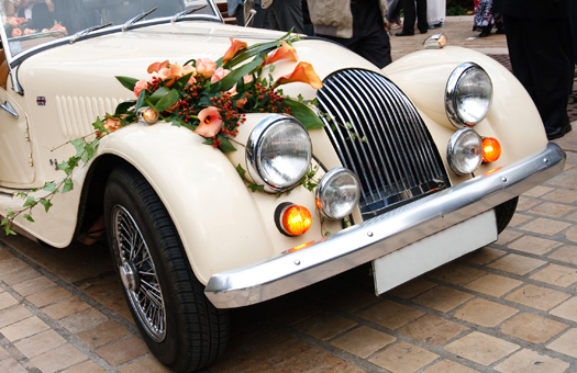 Amazon名前入り10枚 名前入り お車代 封筒 結婚式に遠方から来てくださった方へお渡しする新郎新婦名前入りの封筒 オシャレなクラシックカーお札を折らずに入れられます どこでも封が出来るシール付き ウェディング 御車代 シールセット 10枚クラシックカー, 10