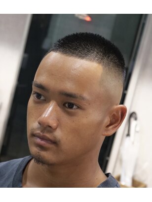 女子の人気も高い♡おすすめのメンズおしゃれ坊主の髪型12選＆頼み方HAIR