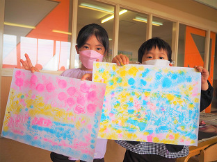 春の製作と思い出帳の表紙を作りました！ １歳児 ニチイキッズさっぽろ保育園ニチイキッズ