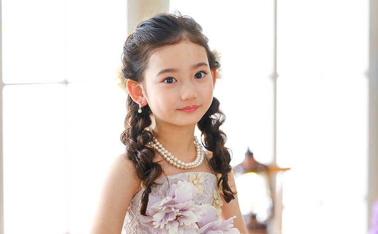 7歳女の子のおしゃれな七五三写真の髪型とセルフセット方法を長さ別に紹介おすすめの写真スタジオが見つかる写真館アワード