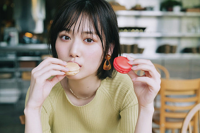 大阪の美食と音楽を楽しむ桐原美月の魅力