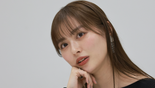 写真：内田理央 膝上２０センチのミニスカで美脚披露 〝ファミマ特設ランウェイ〟に登場東スポWEB