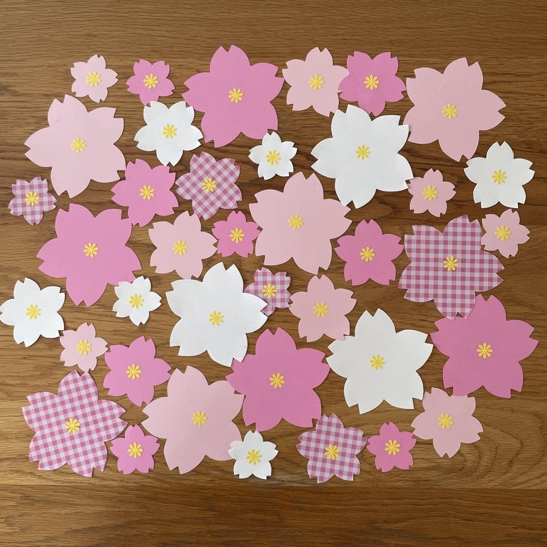 卒業式の飾りにも 手作り桜カーテンの作り方 春の壁飾り - ココエデュ