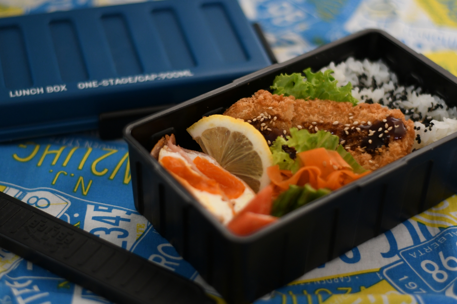 弁当箱 子供 男子 女子 ランチボックス お弁当箱 おしゃれ 学校学生 会社出勤 食事用 便利 1段 3コマ 4コマ 仕切り シンプル 新生活ランチボックス おしゃれ 通販 弁当箱 1段 お弁当箱 大人 女性 女子 メンズ 男子 高校生 一段 700ml レンジ対応