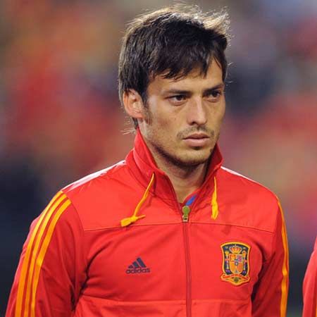 マジで来てるのか！」「一目でもいいから会いたい」ダビド・シルバが来日しファン騒然、東京と大阪を楽しむ姿に久保建英も反応「気に入ってもらえるといいな」- 超ワールドサッカ