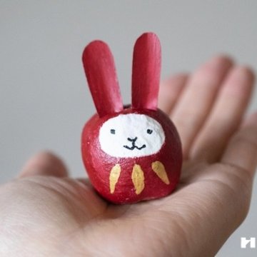 9月🎑お月見製作🐇 お月見製作では壁掛けのお部屋飾りを作りました🎶 2歳児さんはお顔を上手に書けるようになりましたね😊 1歳児さんは大好きなパーツ貼り！好きな場所にペタペタっと貼り付けました🌟 0歳児さんは足型でうさぎを表現しました🐰大阪府 大阪市 東淀川区