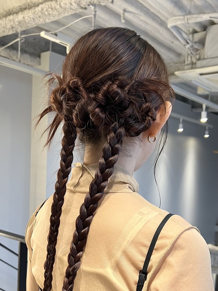 結婚式参列の髪型は？ボブ・ロングetc.長さ別にヘアアレンジを紹介ゼクシィ