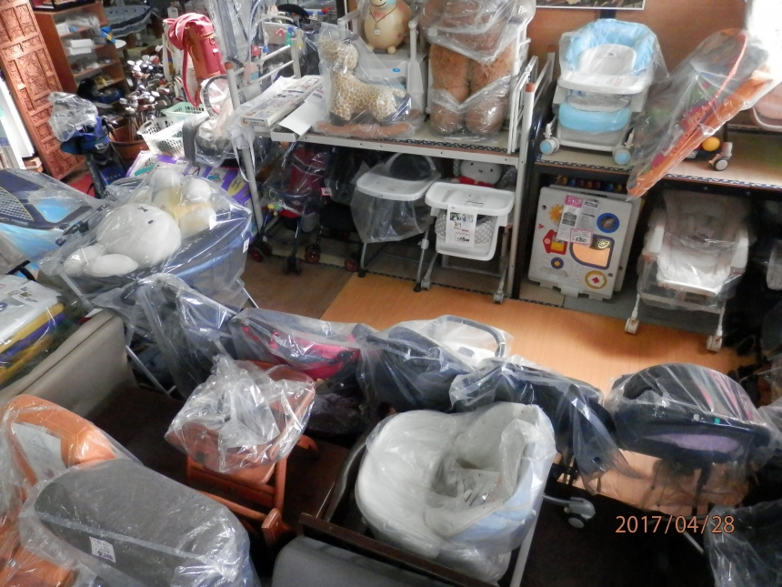 タンスのゲン 木製ベビーサークル8枚パネル ジョイント式 - 子供服・ベビー用品リサイクルショップ