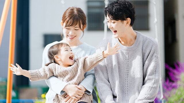 無料イラストみんな元気な三世代家族パブリックドメインQ：著作権フリー画像素材集