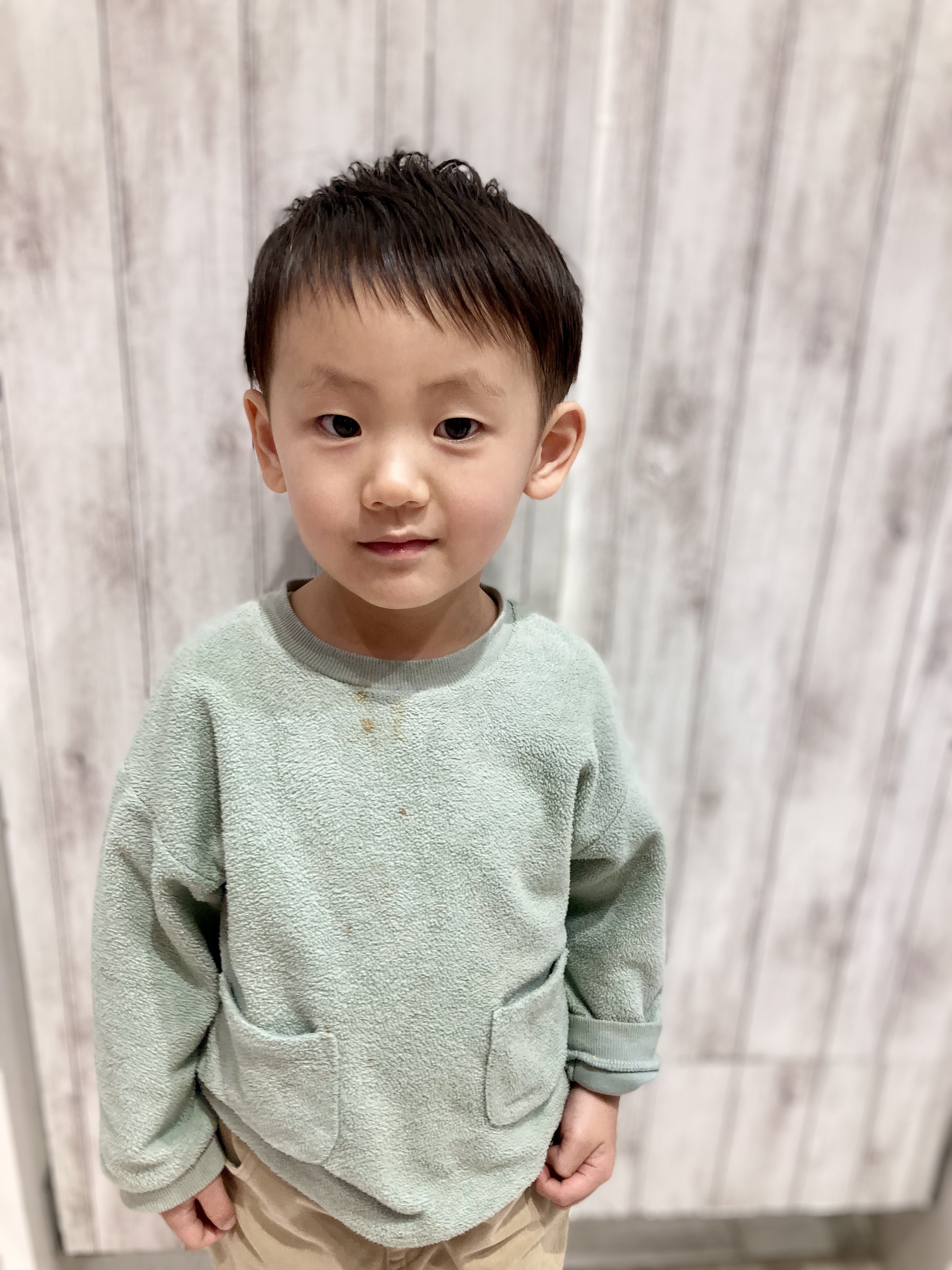 2025年秋 クールなで子供のメンズに似合うクールなベリーショートの髪型 ヘアカタログ・ヘアスタイル を探す - OZmallビューティ