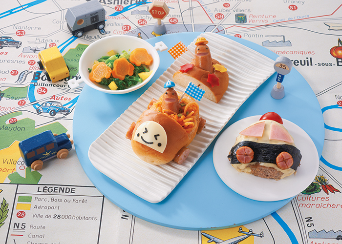 家にお友達が来てくれた時のご飯たち👩🏻‍🍳 大人が多い時は手巻き寿司メインが我が家の定番🤤🍣華やかになるし材料揃えるだけだし味付けの好みも関係ないから✌🏻 +子供用に🍝🍟🍗とか👦🏻👧🏻 子供のお友達が遊びに来てくれる時は、年中さんにもなると小さなシェフたち