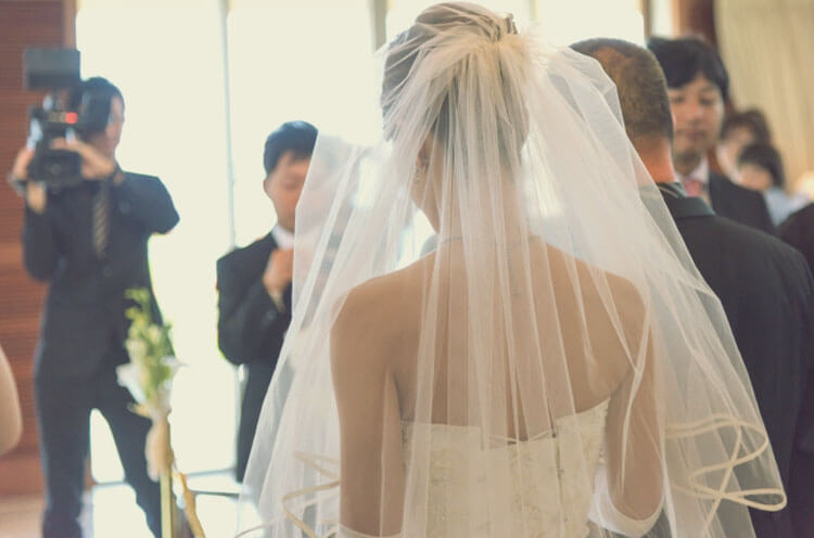 夏の思い出を作る君津市の豊英大滝