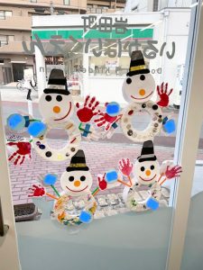 保育園 2月 壁面・製作 雪だるまアイデア5選！花紙・毛糸・折り紙など保育士のお仕事静岡
