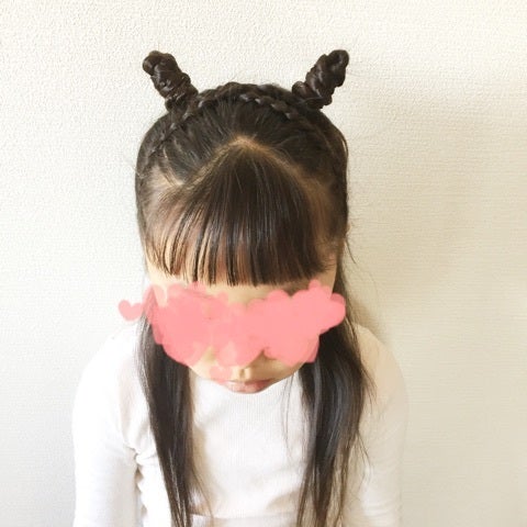 maco_kids_hair 👈キッズ専門ヘアアレンジアカウントです✨ 明日マネしたくなるキッズヘアアレンジをたくさん載せてます✨ぜひ見てみてください👇 ＼＼ @maco_kids_hair今回は、 @mumupanda.hairさんのキッズヘアアレンジの投稿をご紹介します
