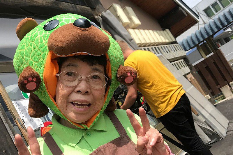 完全に怪獣：恐怖のメロン熊の公式Facebookがゆるキャラ離れしてるねとらぼ