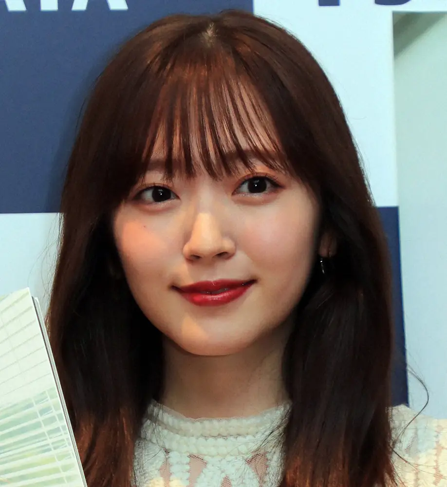 Bijou de famille 💍💚 お母さんから譲り受けた宝物。 お正月に実家に帰った時に、30歳目前ということでいくつかくれたんだ。とっても贅沢でドキドキするアイテムばかりなんだけど、大切に大切に、その日のファッションと相談しながら毎日お守りがわりに付けてます