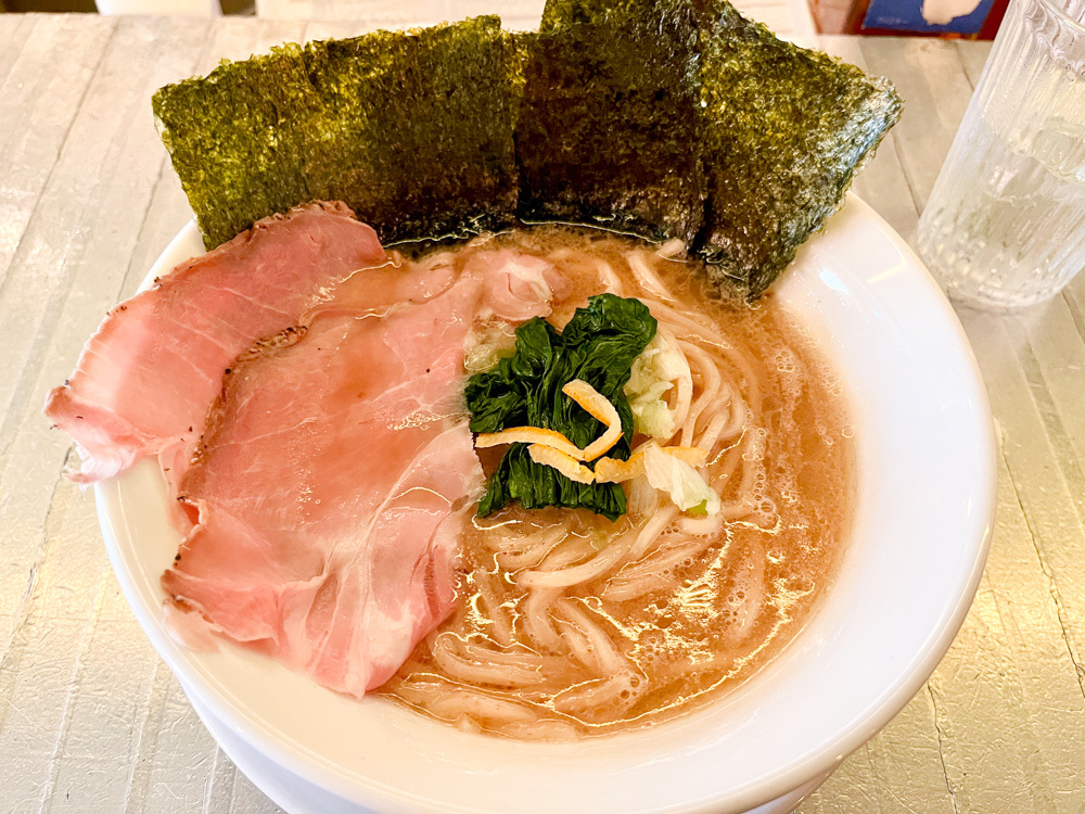 人類みな家族 恵比寿本店 恵比寿 人類みな兄弟 : zubatto のラーメン一刀両断