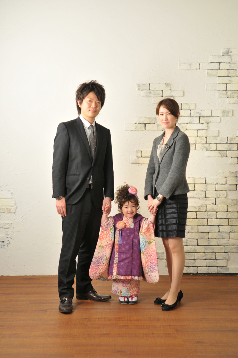 七五三の家族写真は洋装・和装どちらにする？おすすめの服装を紹介こども写真館スタジオアリス写真スタジオ・フォトスタジオ