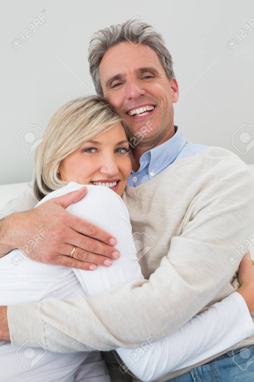 後ろから抱きつく 05ポーズ 523- 髪と形