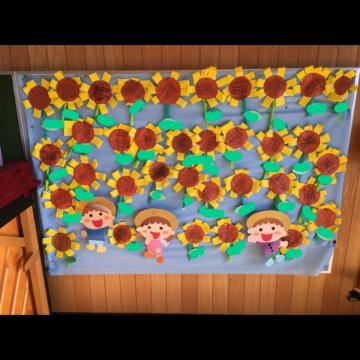 夏のこども製作 ひまわり🌻& かに🦀夏の製作壁面飾りこども製作保育園幼稚園幼児教室1歳2歳3歳幼児保育士幼稚園教諭かにひまわり夏モチーフ切る 貼るスタンププチプチせんたくばさみてがたpripri世界文化社