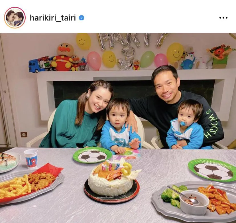 みんなで応援❤️⚽️💙 4人目の妊娠が分かってからしばらく行けてなかった観戦。5月に無事出産して8月26日のこの日の観戦を楽しみにカオスな日々を過ごしてきた✨ 私の大好きな人たちと一緒に応援❣️ずーっと「天野会メンバー」みんな揃って応援してみたかった