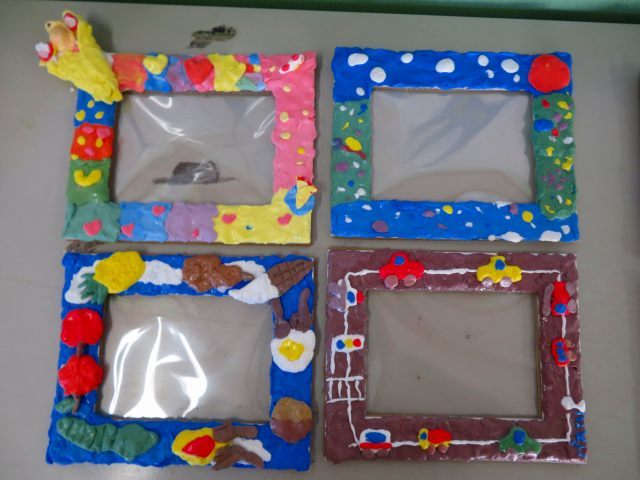写真立てが作れる工作キット『粘土フォトフレーム』 通年の定番, 一人当たり500円以下, 道具のいらない工作イベントアイデアイベント工作キットの「たのつく」