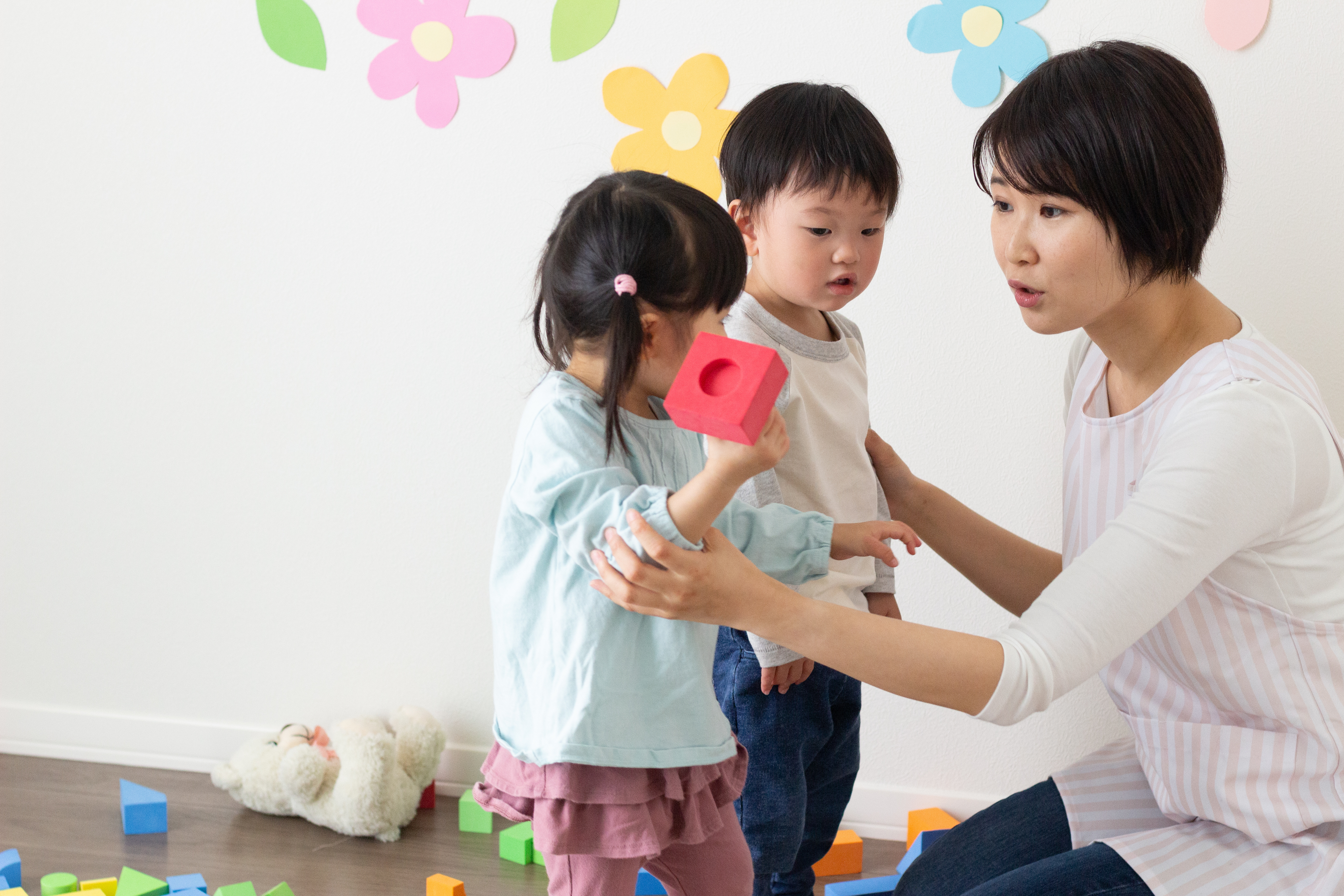 2歳～3歳 子どもがモノを投げる理由は？状況にあった対応法を解説知育・教育情報サイトorioriオリオリ