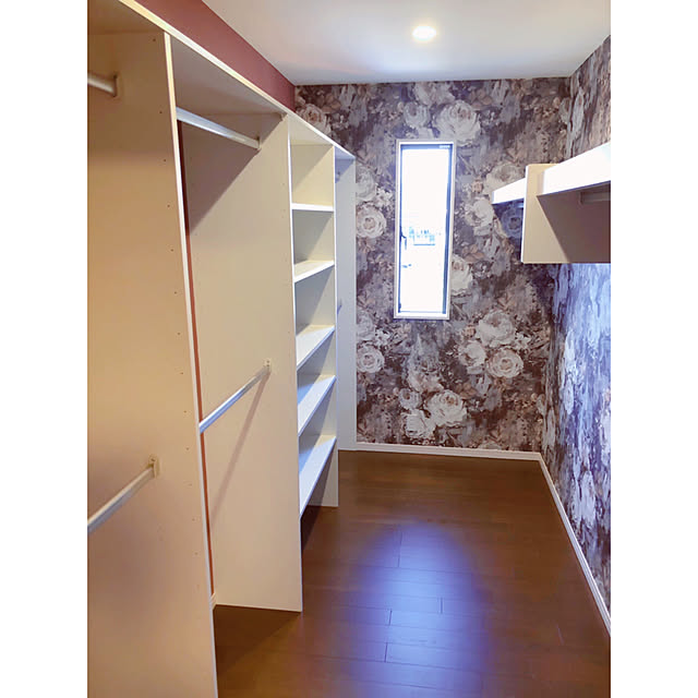 ファミリークローゼットとは？メリット・デメリットや間取り例を紹介 - DAIKEN