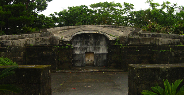 清明祭 シーミー 」お墓の前でピクニック？ 沖縄で大切にされている先祖供養の一大行事 – オリオンストーリ