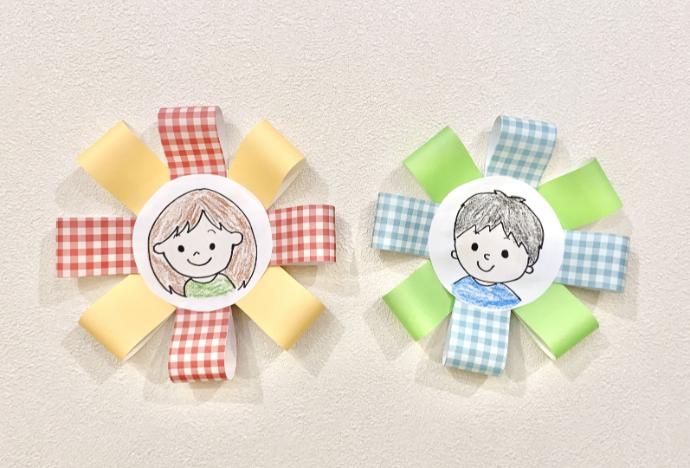 卒園式の飾り付け・フォトブース演出アイデア4選！保育の先生や卒対のママたちは そろそろ卒園式・卒業式の準備として 卒園・卒業の飾り付けアイデアを本格的に考える頃ではないでしょうか？ 私が保育雑誌PriPri掲載用に 作成した作品の中から、 お気に入りの卒園