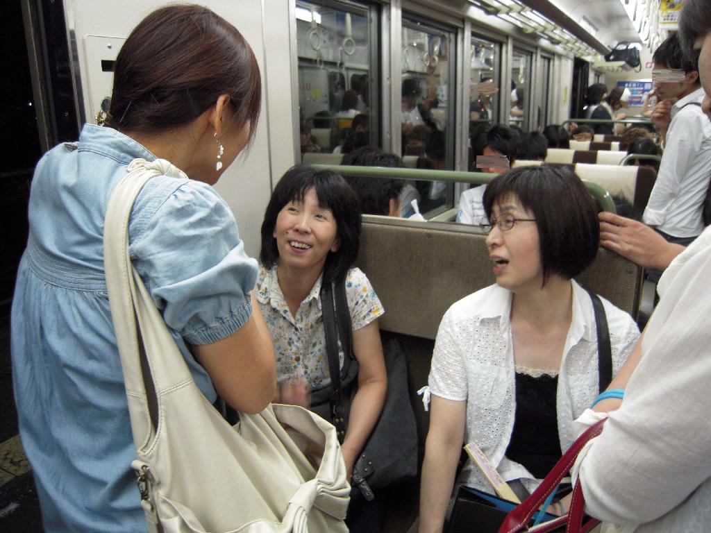 近所のおばさんイラスト - No: 23084753無料イラスト・フリー素材なら「イラストAC」