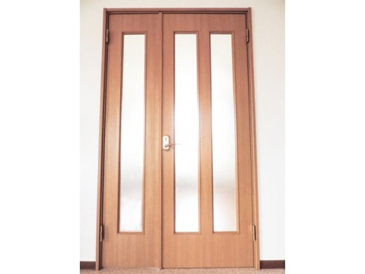 玄関の親子ドアの特徴と必要性についてYKK APとLIXILの採風タイプが人気玄関ドア・窓リフォーム 全国1位の技術と価格玄関ドアマイスタ