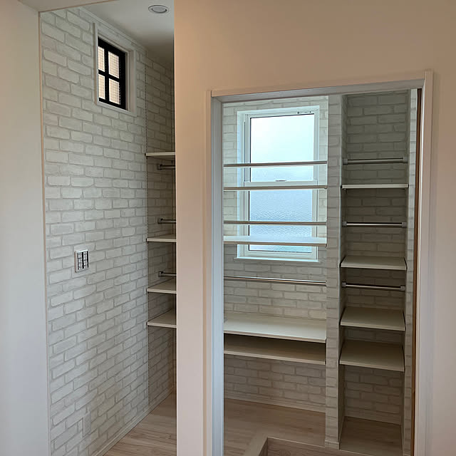 玄関に家族用個人ロッカーを設置。リビングがいつもすっきり＆忘れものなしESSEonline エッセ オンライン