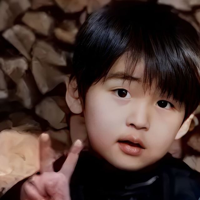 目黒蓮の子供時代と可愛さの魅力TikTok