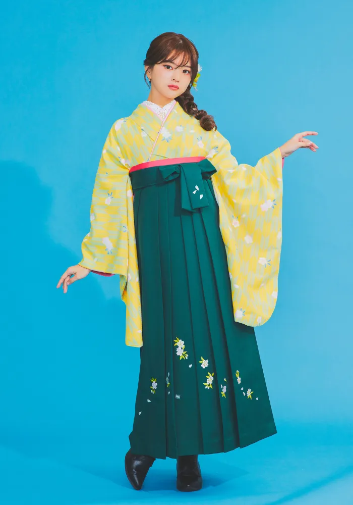 卒業式の袴スタイルで人気のヘアアレンジ特集！最新トレンドや顔タイプ別のおすすめ・注意点も解説着物コラム「きものらしく」e-きものレンタル