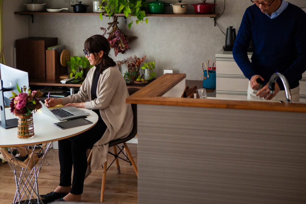 50代から始める💐結婚を前提としないパートナー探し自然な恋愛・友活の方法 2025年最新 「シニアサークルアッシュ」スタッフ日記「公式」