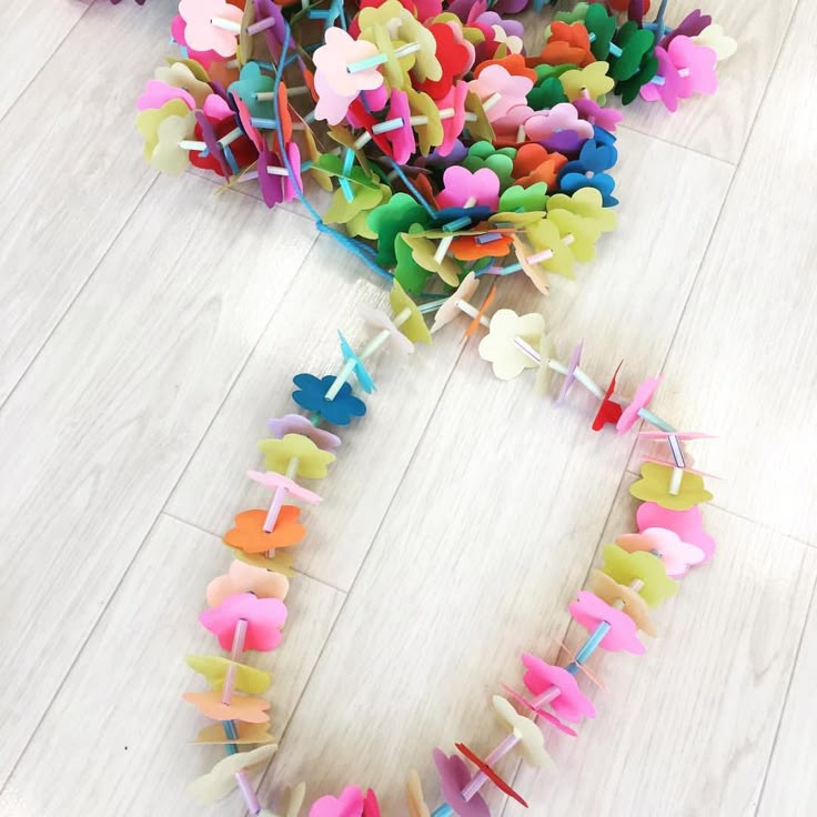 かんたん工作 卒園児へのプレゼントに！セルフラミネートでつくるしおり！ 2歳児ASMR風動画