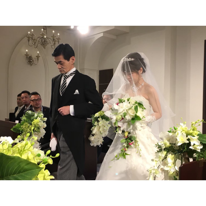 楽天市場 名入れ絵本サンクスレター 『両親に贈る手紙』両親に贈る手紙 結婚式・披露宴 おとうさん ありがとう おかあさん ありがとう気持ちを伝える絵本 結婚式グッズ 披露宴の手紙 結婚式 上映 スクリーン感動の 結婚式 涙の 結婚式 ウェディンググッズ 両親