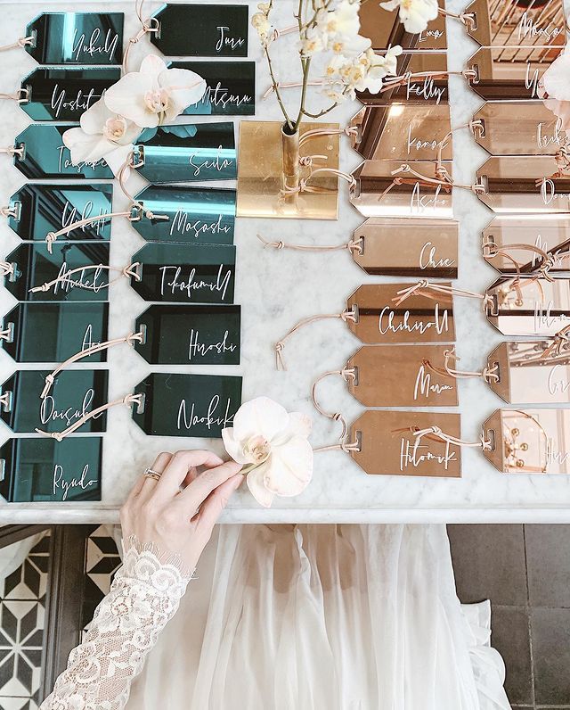 結婚式の席札は注文と手作りどっちがいいの？おすすめデザインも紹介！アツメル結婚式レシピ 買える結婚式アイテム WeddingMart ウェディングマート