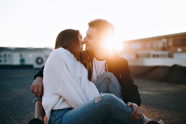 職場での恋愛はアリ？」20～50代独身男女のリアルな意識調査 27％が出会いを希望