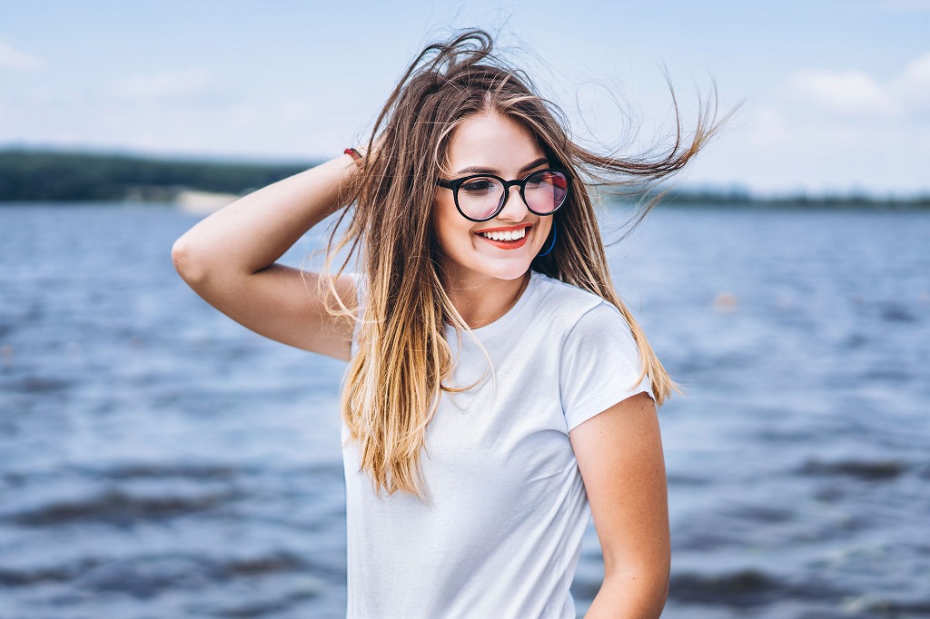 一人っ子女子あるある』 一人っ子女子は一人っ子だとは、あまり言いたくない いかがでしょうか？ 合ってる？違う？コメントで教えてください🤩描いてほしいエピソードや、リクエストも どしどしお待ちしてます😍 また次回もお楽しみに〜！👋😂 ☆いいね、コメント