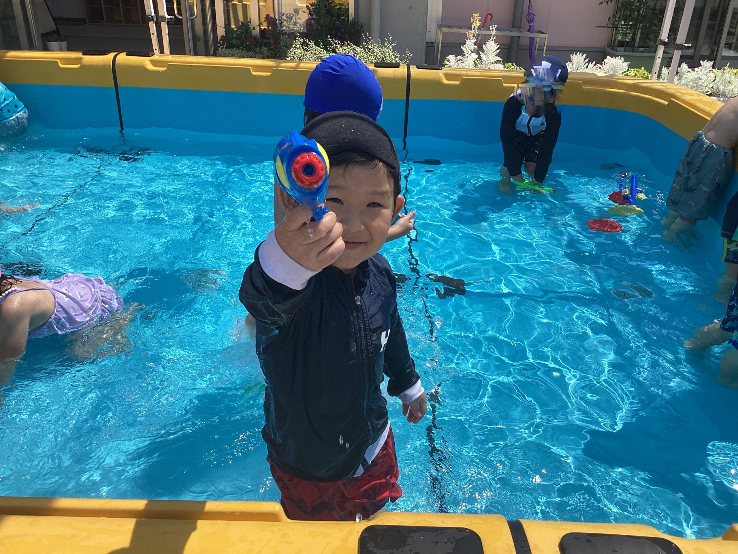 ワニ泳ぎで鬼ごっこ！ - 玉井桜保育園