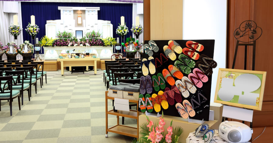 法事の服装は何を着る？七回忌は喪服？法要・男女別のマナーを解説はじめてのお葬式ガイド