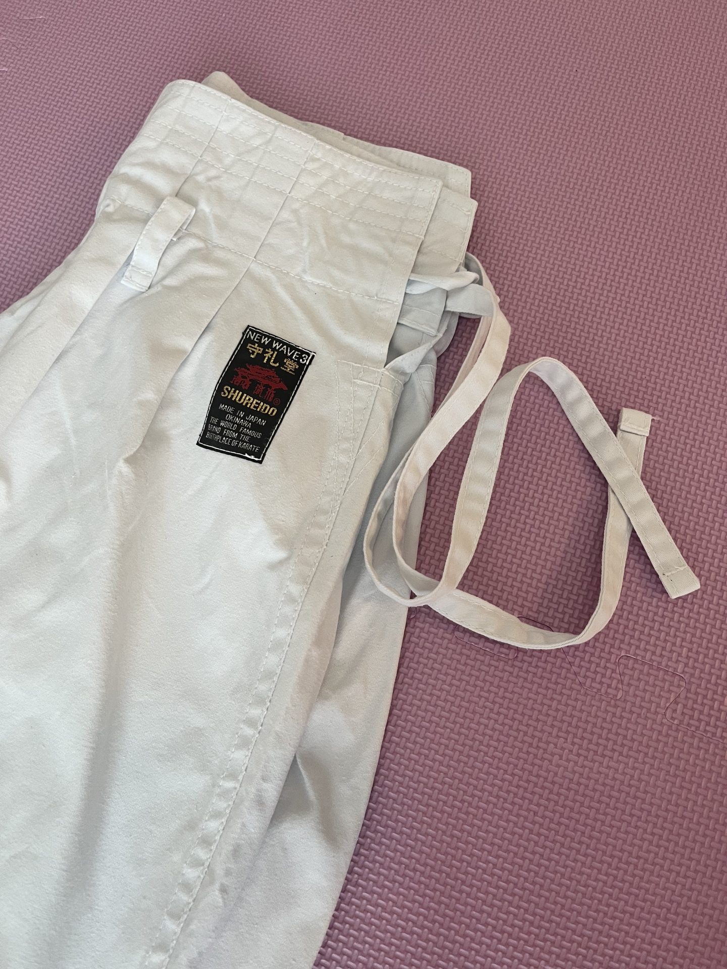 簡単にできるズボンの紐の結び方