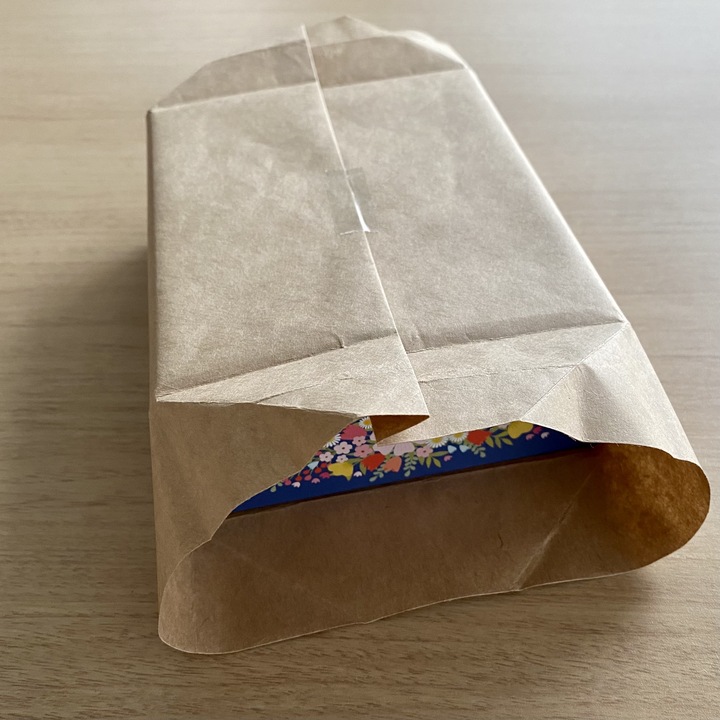 誕プレ 面白い 包み方TikTok