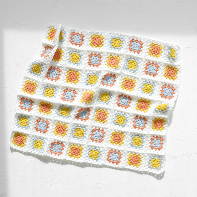 タスマニアンベビー棒針あみキッズの編み物キットアラン風ケープ - 毛糸と手芸のみいみ